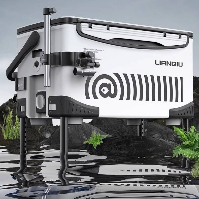 A NEW 2023 LQ2600 FOR A FULL SET OF SUPER-LIGHT FISHING TANKS